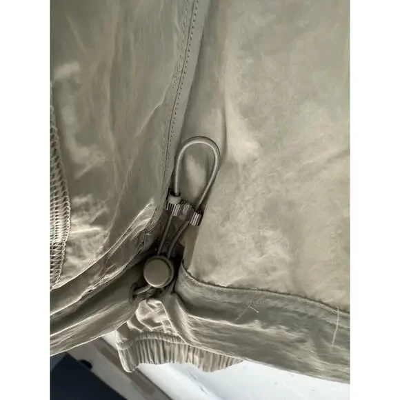 Lululemon Jacket Womens 4 Lightweight Hooded Windbreaker Full Zip Drawstring - Picture 4 of 8